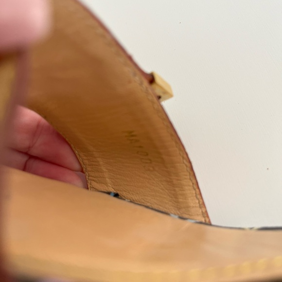 Auth VTG LOUIS VUITTON Heels - Picture 6 of 7